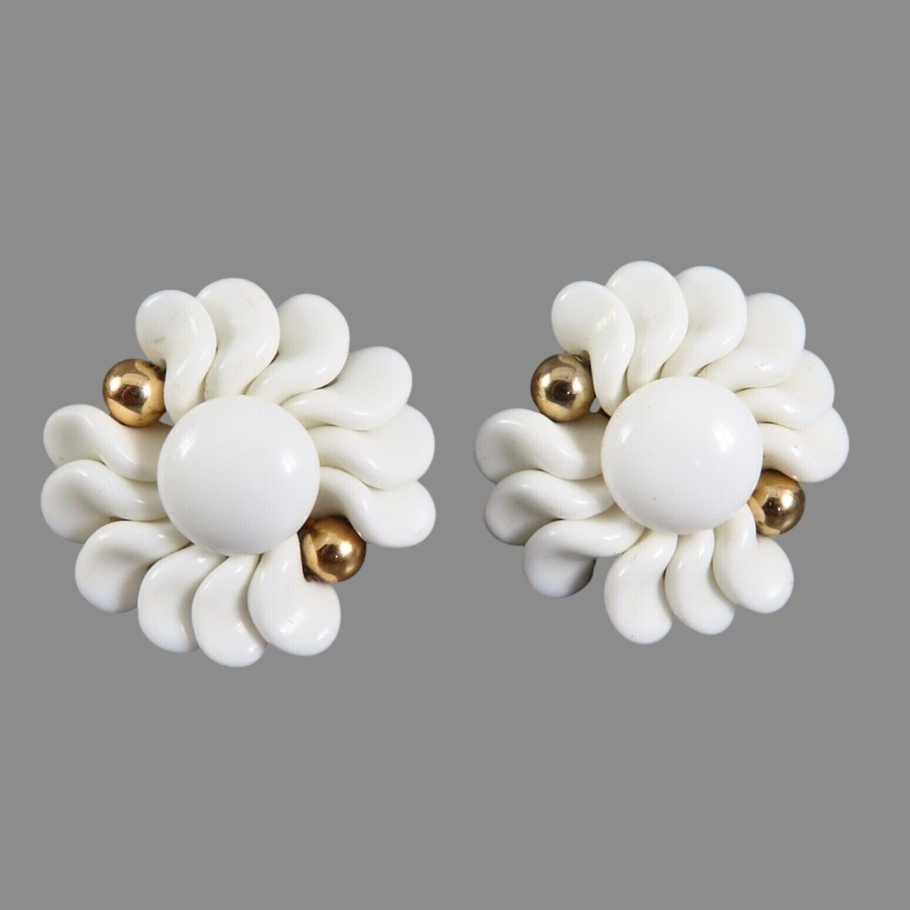 VTG MIJ JAPAN Screw Back Earrings WHITE MILK GLASS Beaded Cluster Flower GOLD